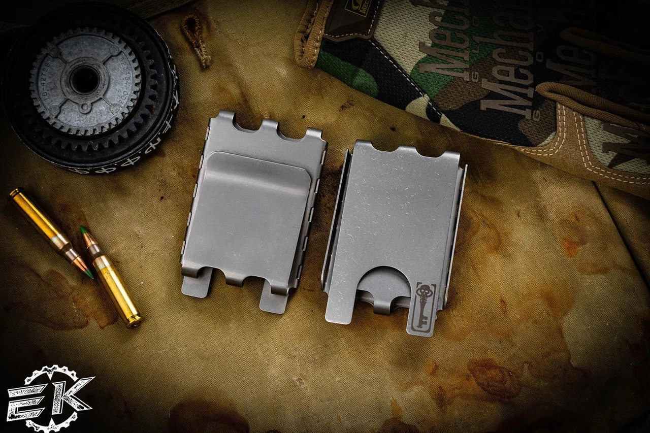 Chaves Knives Ultramar Ti Fold Titanium Stonewash Wallet/Money Clip 5 Chaves Knives Ultramar Ti Fold Titanium Stonewash Wallet/Money Clip - Image 3