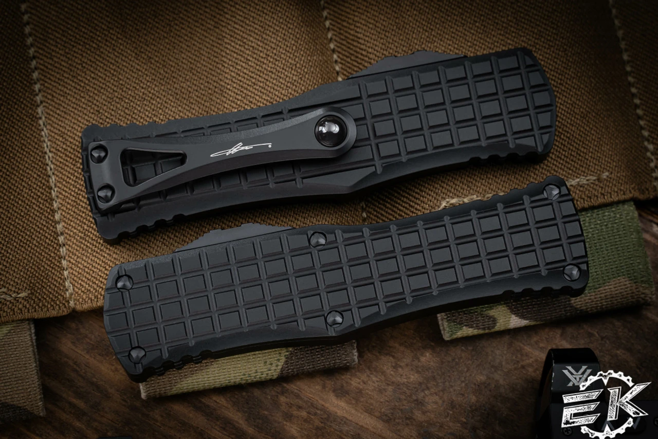 Microtech Hera Tactical FRAG OTF Knife 3" Dagger Black Serrated 702-3TFRS 4 Microtech Hera Tactical FRAG OTF Knife 3" Dagger Black Serrated 702-3TFRS - Image 2