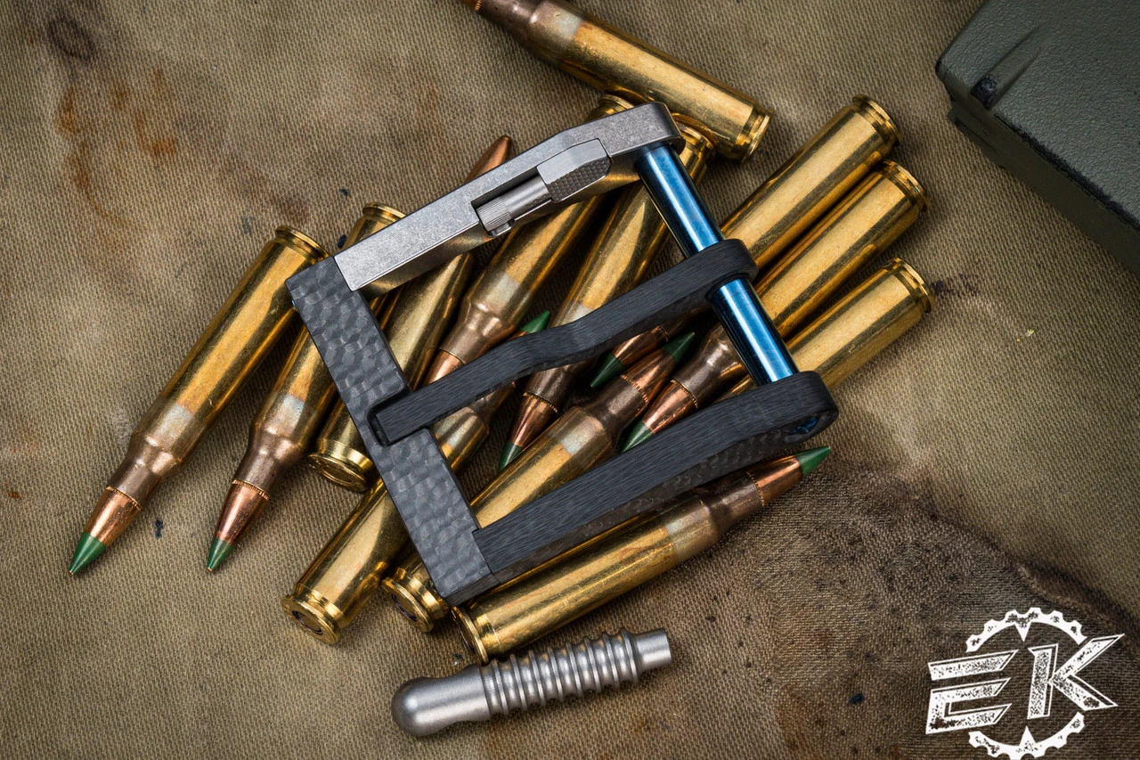 Blackside Customs Carbon Fiber Modular Belt Buckle/Cuff Key 4 Blackside Customs Carbon Fiber Modular Belt Buckle/Cuff Key - Image 2