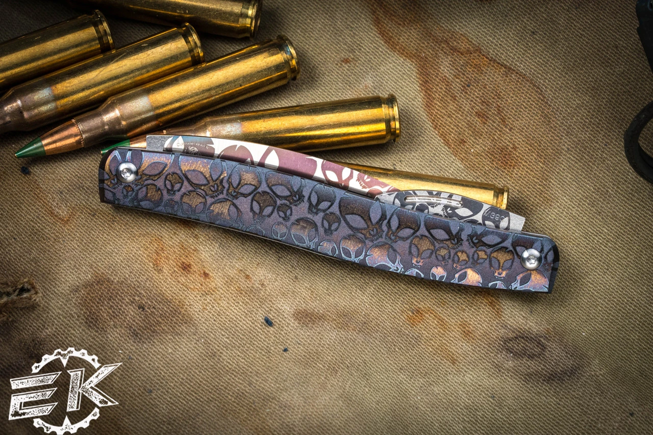 D Rocket Designs Serpentine Alien Skulls Titanium Slipjoint Knife 2.25" M390 Wharncliffe/Bottle Opener 4 D Rocket Designs Serpentine Alien Skulls Titanium Slipjoint Knife 2.25" M390 Wharncliffe/Bottle Opener - Image 2