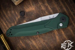 Benchmade Osborne Automatic Folding Knife Green 3.4" Reverse Tanto 9400 (Preowned) 10 Benchmade Osborne Automatic Folding Knife Green 3.4" Reverse Tanto 9400 (Preowned) -Best Knifes Shop PO OCLA 5 5 74667.1690343633