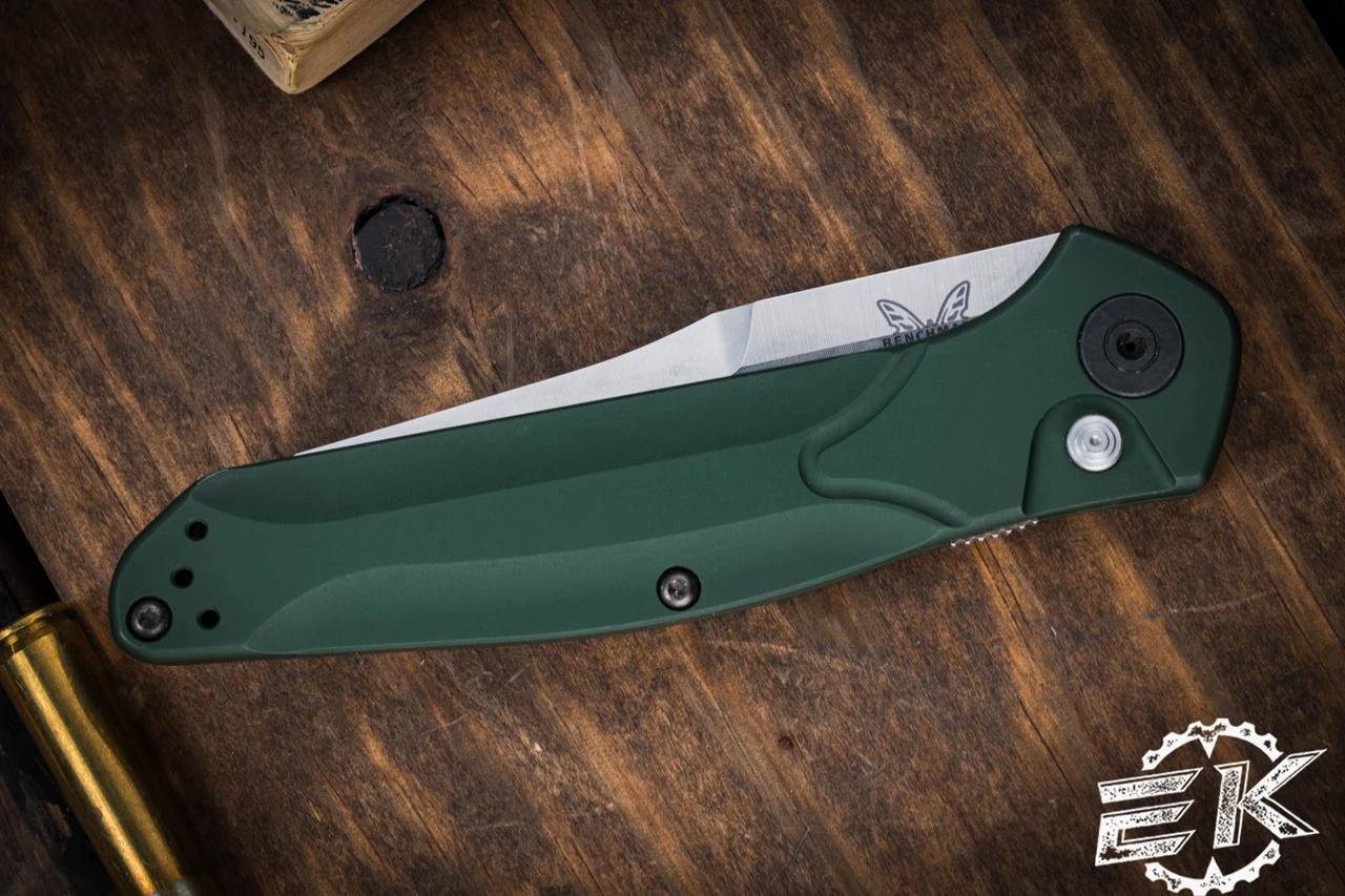 Benchmade Osborne Automatic Folding Knife Green 3.4" Reverse Tanto 9400 (Preowned) 6 Benchmade Osborne Automatic Folding Knife Green 3.4" Reverse Tanto 9400 (Preowned) - Image 4