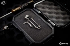 Bastinelli Knives Custom Long Silver Reaper Safety Pin Necklace 36" Chain -Best Knifes Shop img 3349 edit 49756.1644089832.386.513 25442.1644856960.386.513 40699.1645805078